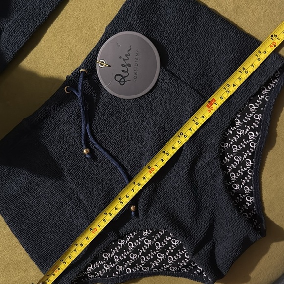 Resin Obsidian Free People Cream Crop Surf Bikini Top(L) Bottom(M) in Navy 52 - Picture 8 of 9